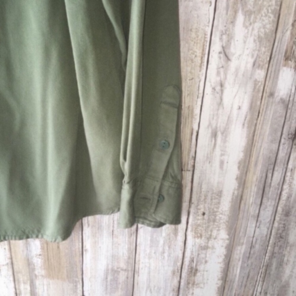 H&M Green Button Down - Picture 3 of 5